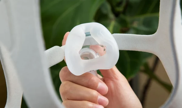 AirFit N20 For Her Small with Small Headgear - Image 2